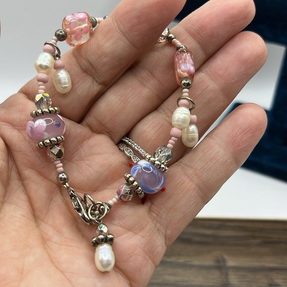 Pink and Silver Beaded Pearls Bracelet with Delicate Design Lamp work beads - Picture 13 of 14
